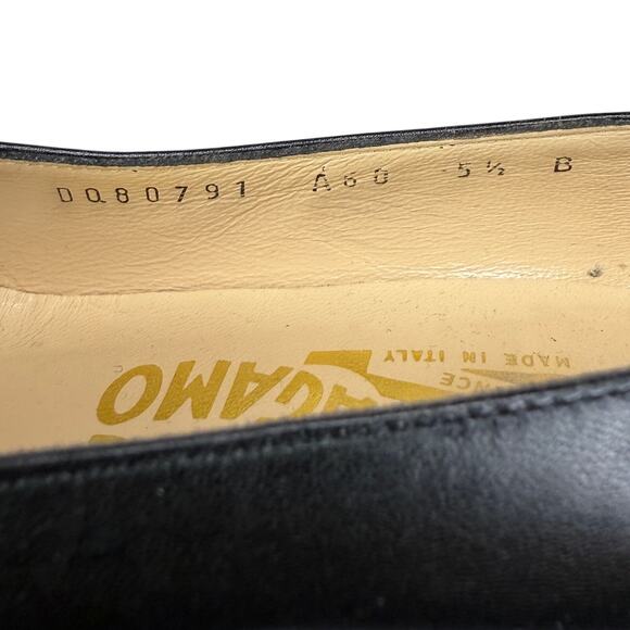 SALVATORE FERRAGAMO Metal Logo Classic Black Leather Heel Size 5.5 Made In Italy - Picture 8 of 16